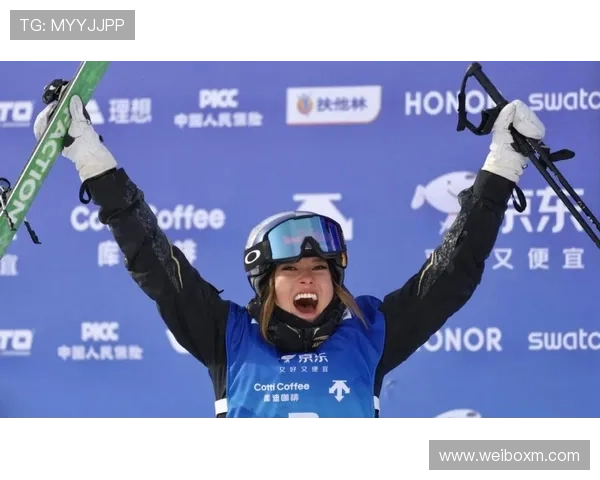 谷爱凌亮相旧金山春节大游行 荣誉总指挥引领盛典 谷爱凌亮相旧金山春节大游行 荣誉总指挥引领盛典